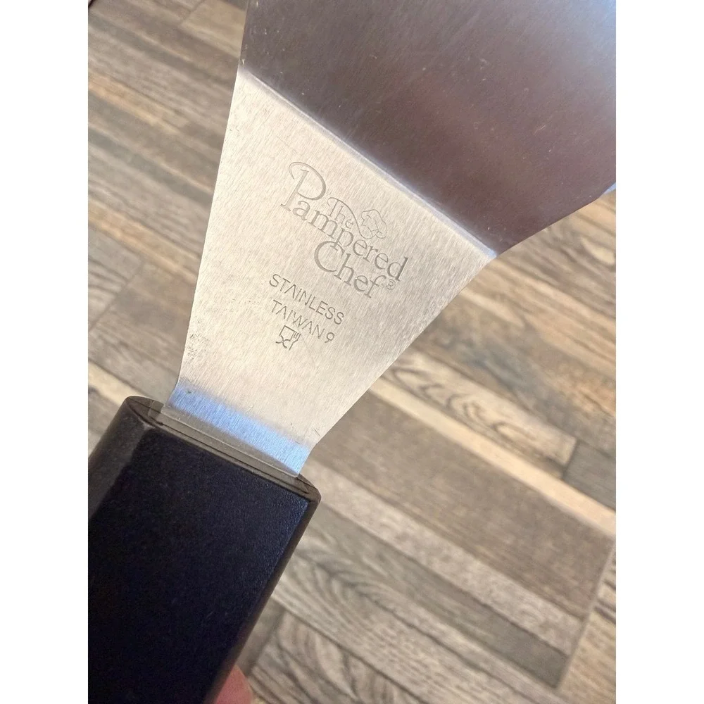 Pampered Chef large spatula